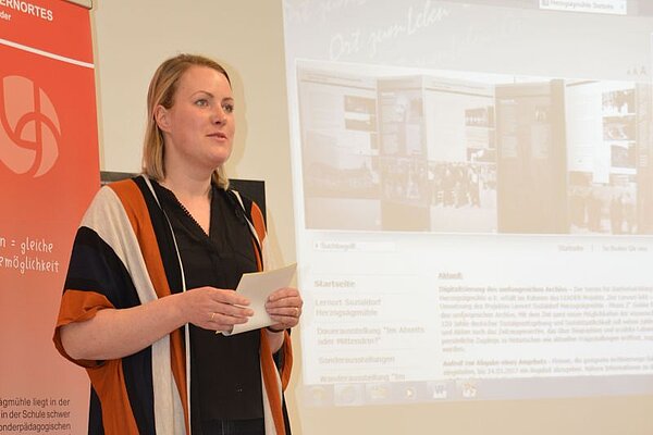 Foto von Gastrednerin Katharina Droms, Behindertenbeauftragte des Landkreises