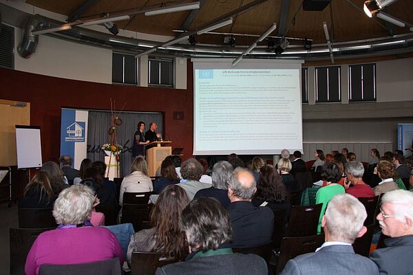 Foto von Prof. Dr. Annette Eberle und Dr. Sascha Plangger, Fachtagung 2015
