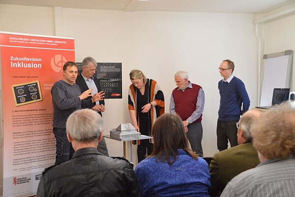 Foto, von links nach rechts: Rainer Langer, Andreas Kurz, Katharina Droms, Willi Fichtner und Maximilian Keck